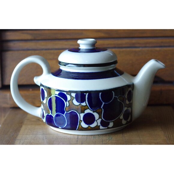 Vintage Teapot - Arabia Finland "Saara" Pattern Teapot by Anja Jaatinen-Winquist - Picture 2 of 6